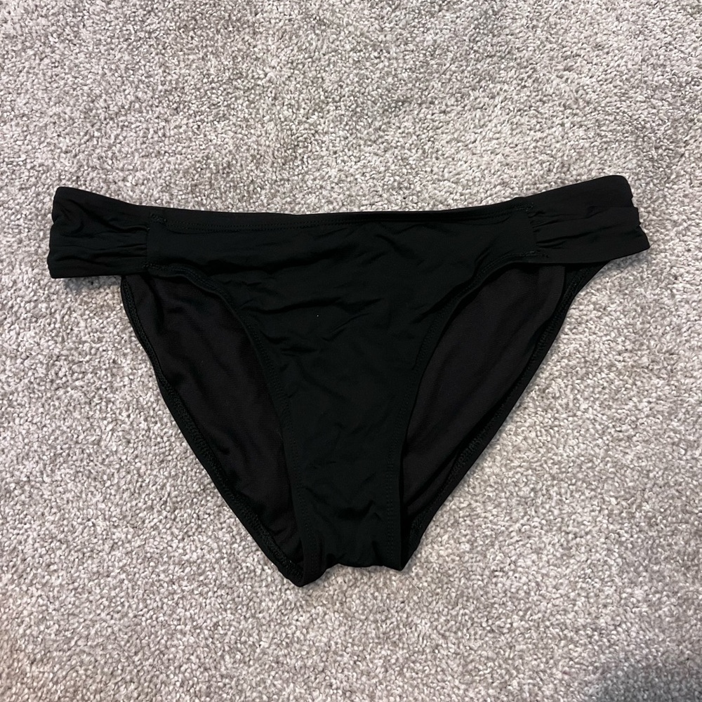 Black bikini bottoms